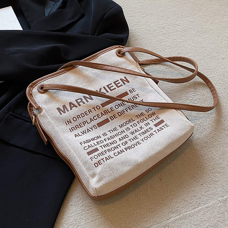 Túi Đeo Chéo Vải Bạt Mùa Hè Phong Cách niche Mới 2022 Cho Nữ