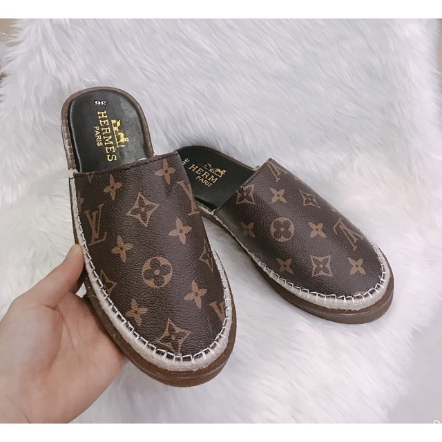 Sục da sần vân họa tiết đế viền cói mép nâu | BigBuy360 - bigbuy360.vn