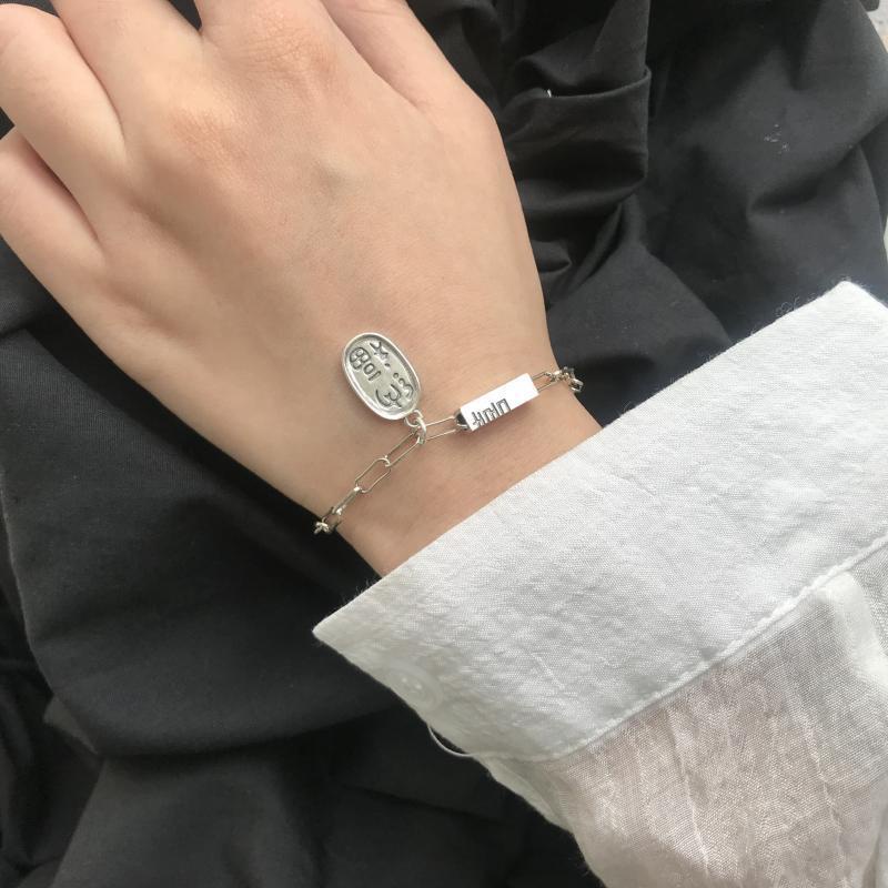 2 Vòng tay tình yêu sành điệu cho cặp đôi