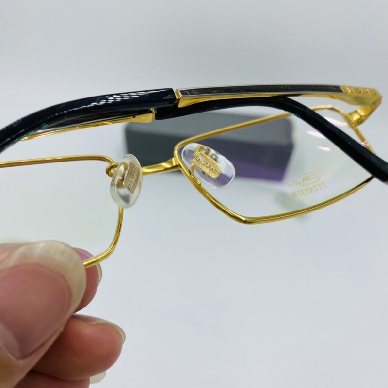 Gọng kính ENGLAND Titanium mạ vàng 18k cao cấp