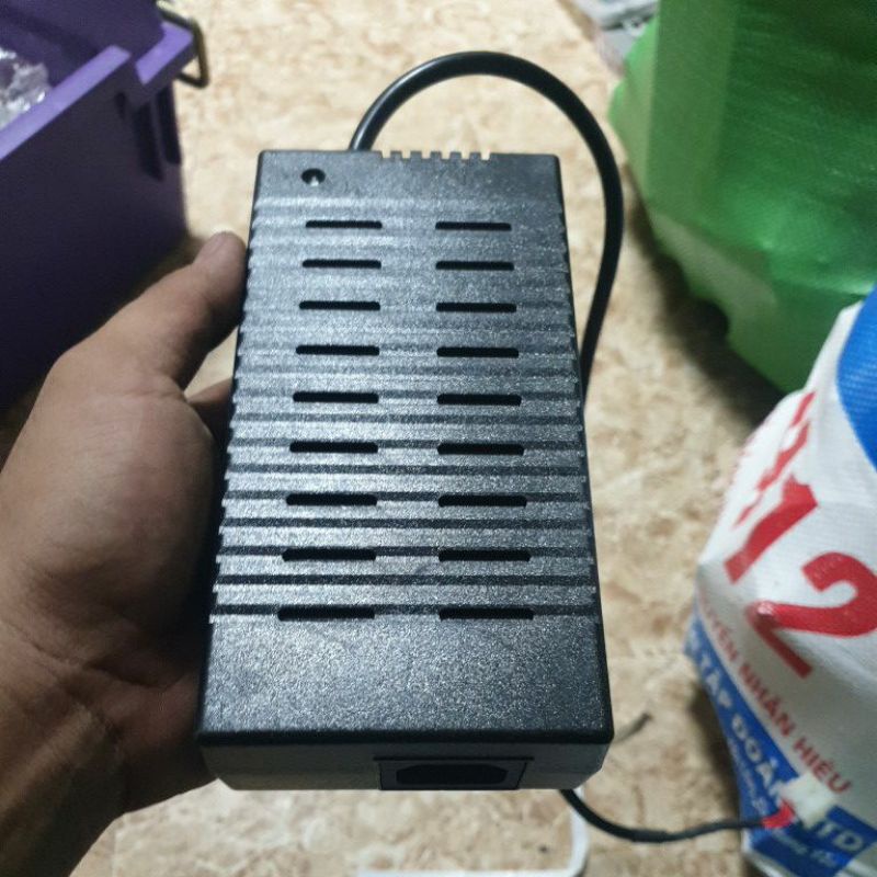 Nguồn 12V 15A