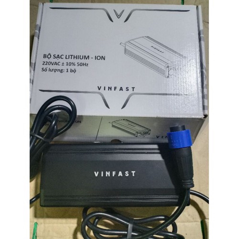 Sạc Pin xe Vinfast - Impes - Ludo