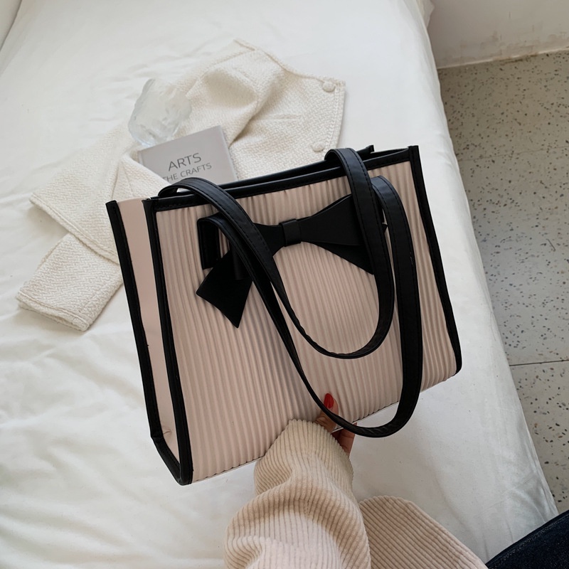 Túi đeo vai thời trang mùa thu cho nữ 2021