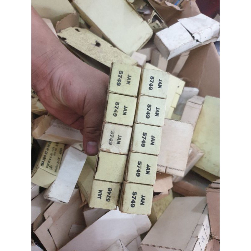 Bóng đèn amply hàng rã máy