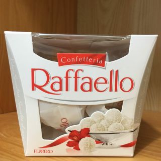 Bánh Dừa Hạnh Nhân Đức Raffaello hộp 150g