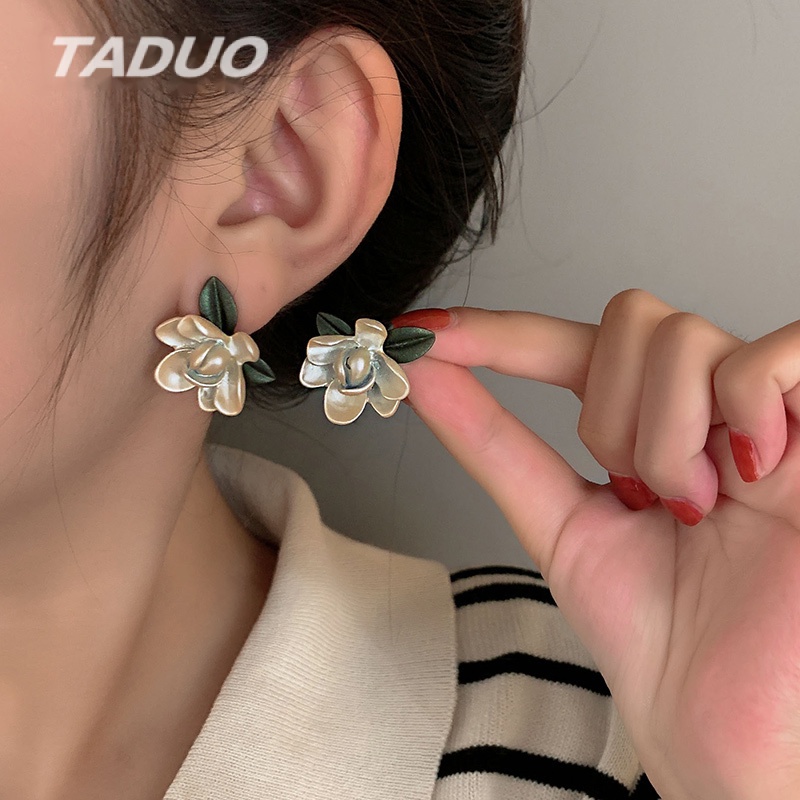 Bông tai hình hoa phong cách retro Pháp cho nữ