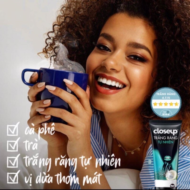 Kem đánh răng CLOSEUP giúp làm trắng răng tự nhiên sau 2 tuần với chiết xuất dừa và than hoạt tính 230g/tuýp