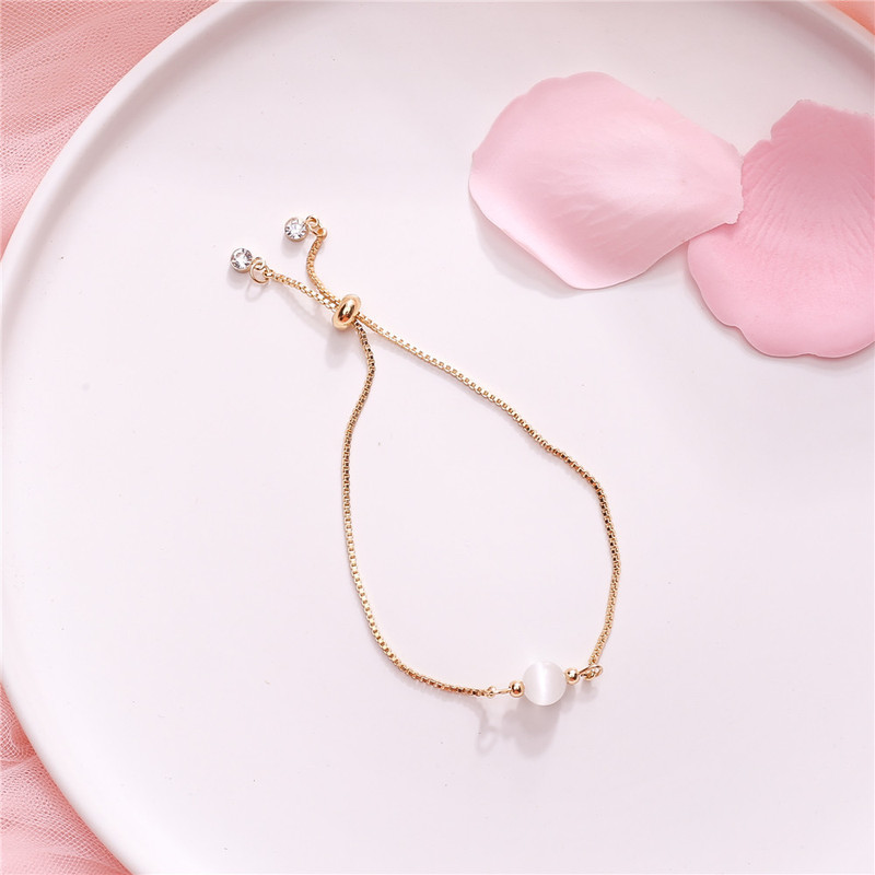 Vòng Tay Đính Đá Mặt Trăng Hình Trái Dâu Ngọt Ngào Cho Nữ