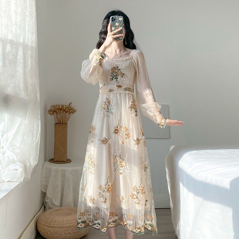 Đầm Tay Dài Phồng Phối Lưới Thêu Họa Tiết Kiểu Retro Pháp Xinh Xắn