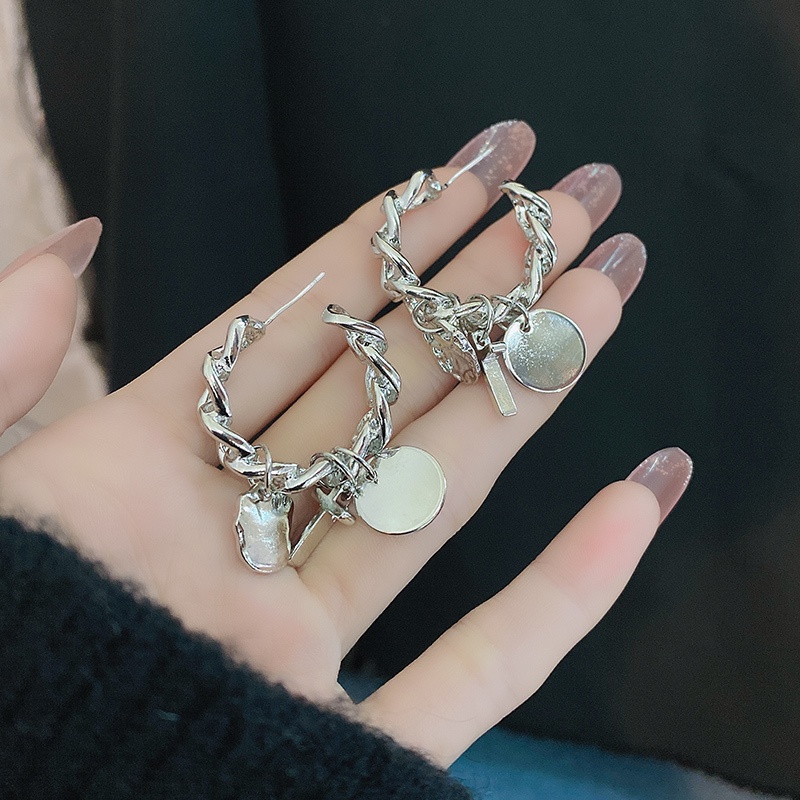 Khuyên Tai Chuỗi Dài Phong Cách Âu Mỹ Cá Tính Dành Cho Nữ