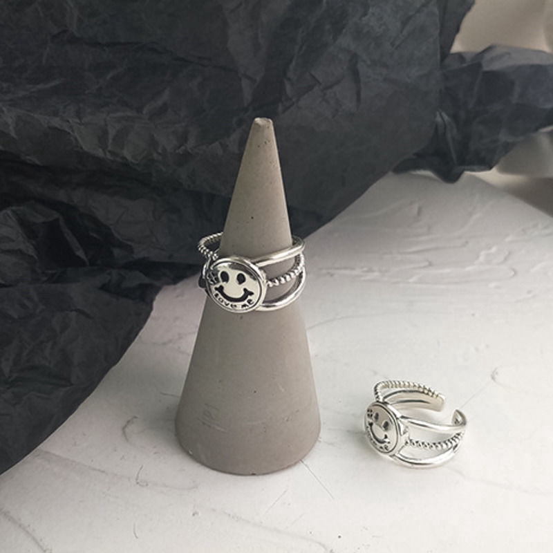 Nhẫn hình mặt cười dạng hở phong cách retro sành điệu