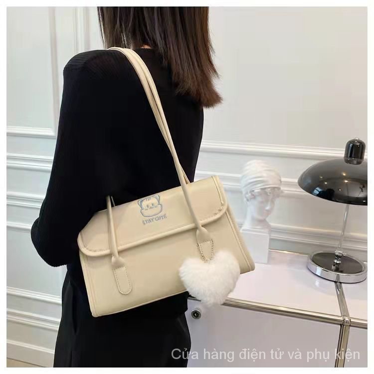 Simple winter fashion shoulder bag easy to coordinate for women 2022