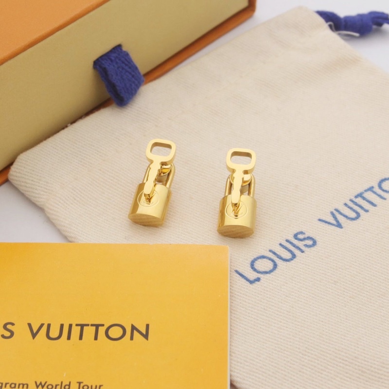 Khuyên tai hình ổ khoá và chìa khoá thương hiệu Louis Vuitton LV cao cấp hàng vip 1-1