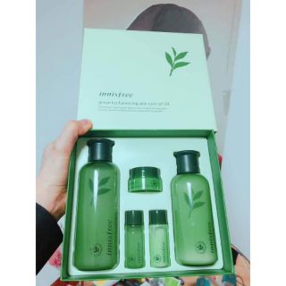 Set dưỡng da Innisfree Green Tea Balancing Skin Care Set EX