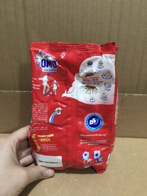 BỘT GIẶT OMO 380g