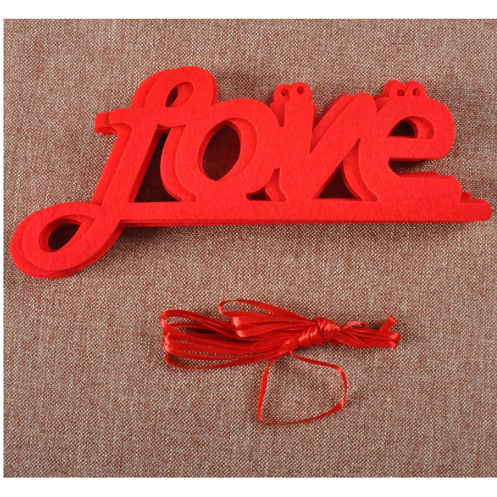 Dây treo trang trí chữ Love
