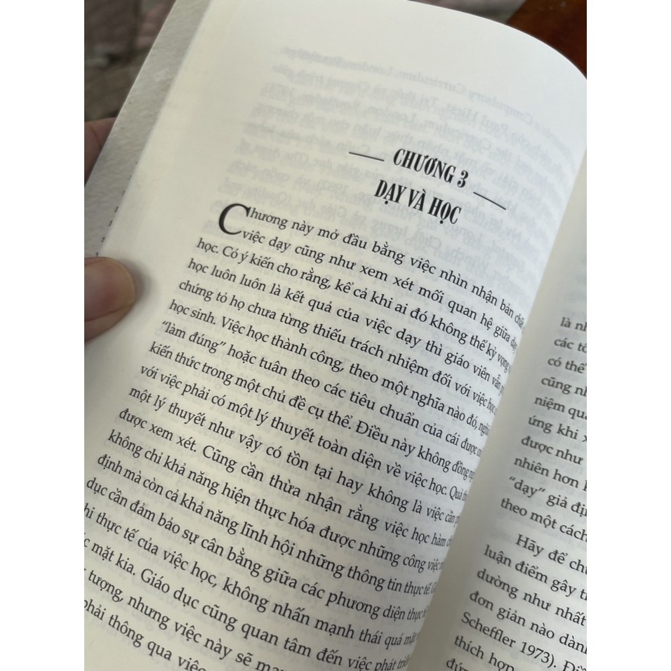 Sách - Triết Lý Và Chính Sách Giáo Dục - Christopher Winch và John Gingell – IPER - Quảng Văn - NXB Dân Trí