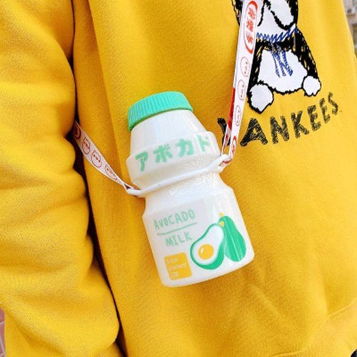 Bình Nước Uống Sữa Trái Cây Bằng Nhựa Mờ Không BPA Hình Chai Yakult Dễ Thương Nhỏ Gọn 480ml Cho Bé Gái