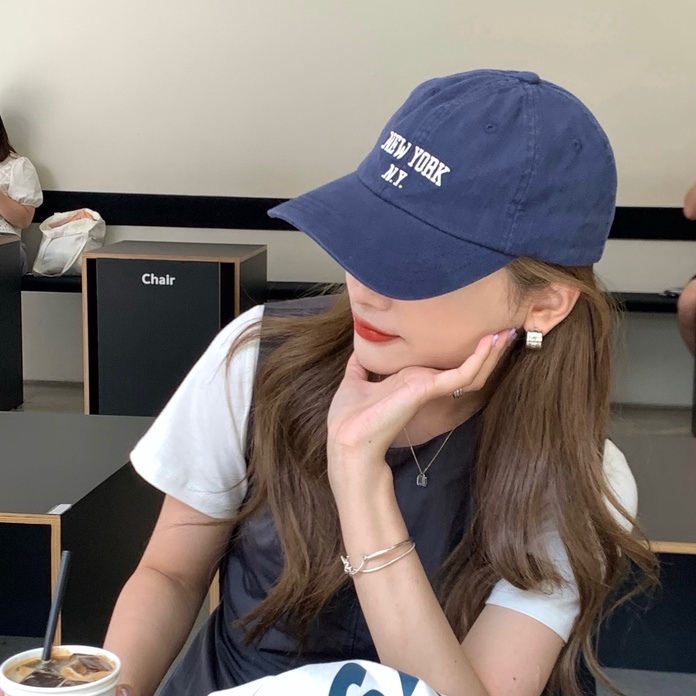 Mũ lưỡi trai màu xanh lá họa tiết chữ phong cách hàn quốc cổ điển thời trang mùa thu dành cho nữ