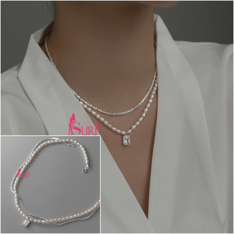 VÒNG CỔ THIẾT KẾ HẠT TRAI TRẮNG CỔ ĐIỂN MẶT ĐÁ CHỮ NHẬT CAO CẤP SIÊU XINH CHO NỮ