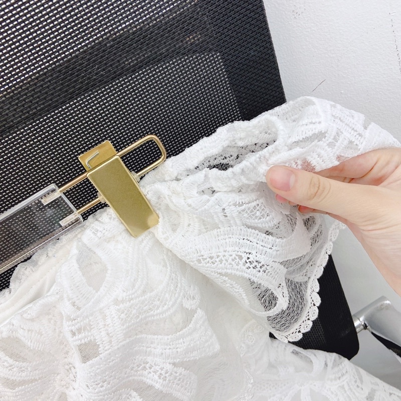 ĐẦM TRẮNG REN HOA TRỄ VAI