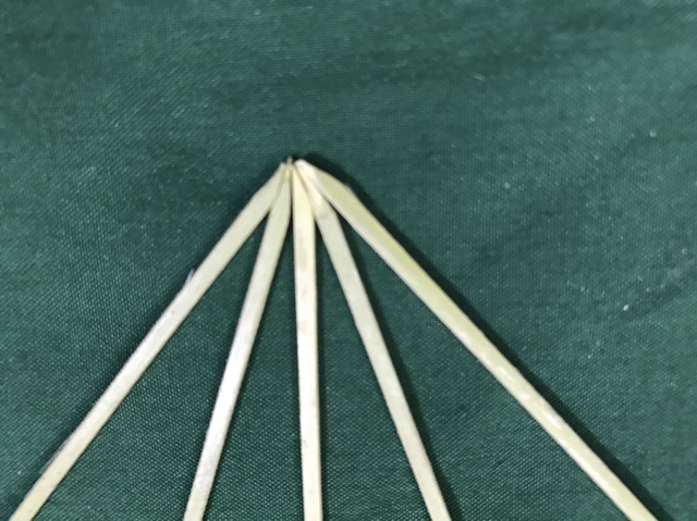 Xiên tre hình tim dài 150 mm