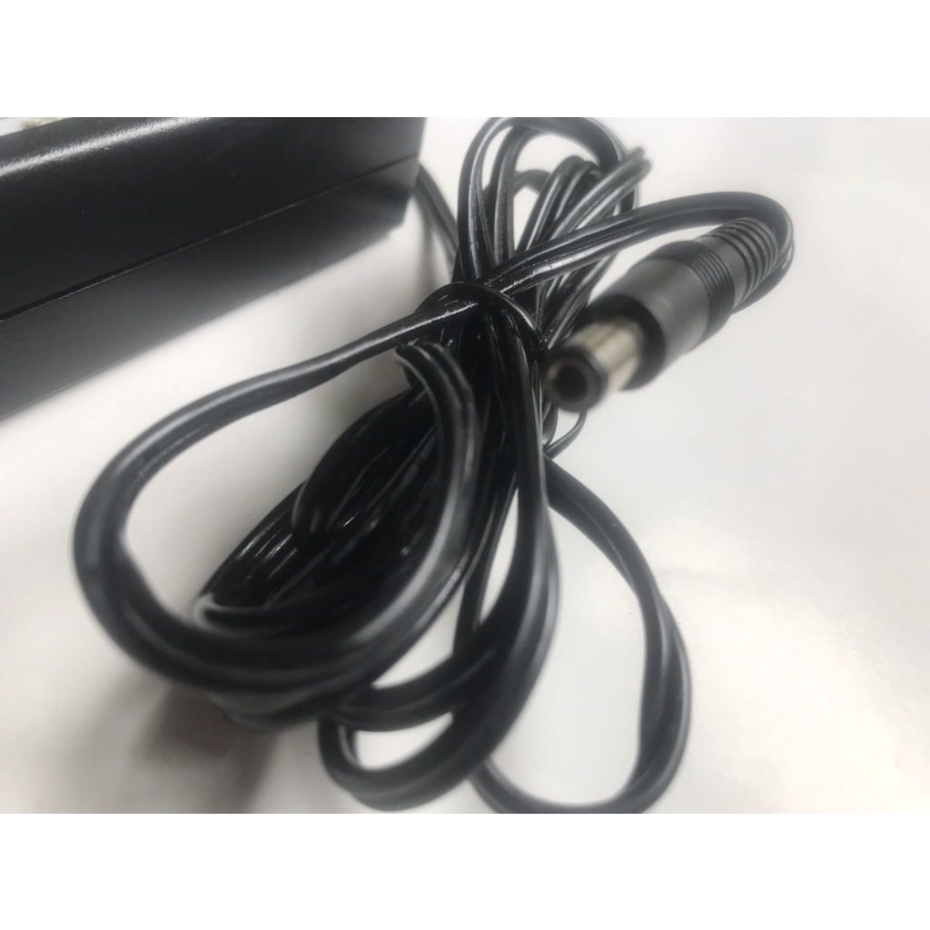 Adapter nguồn 24v 2.5a hàng zin qua sử dụng.