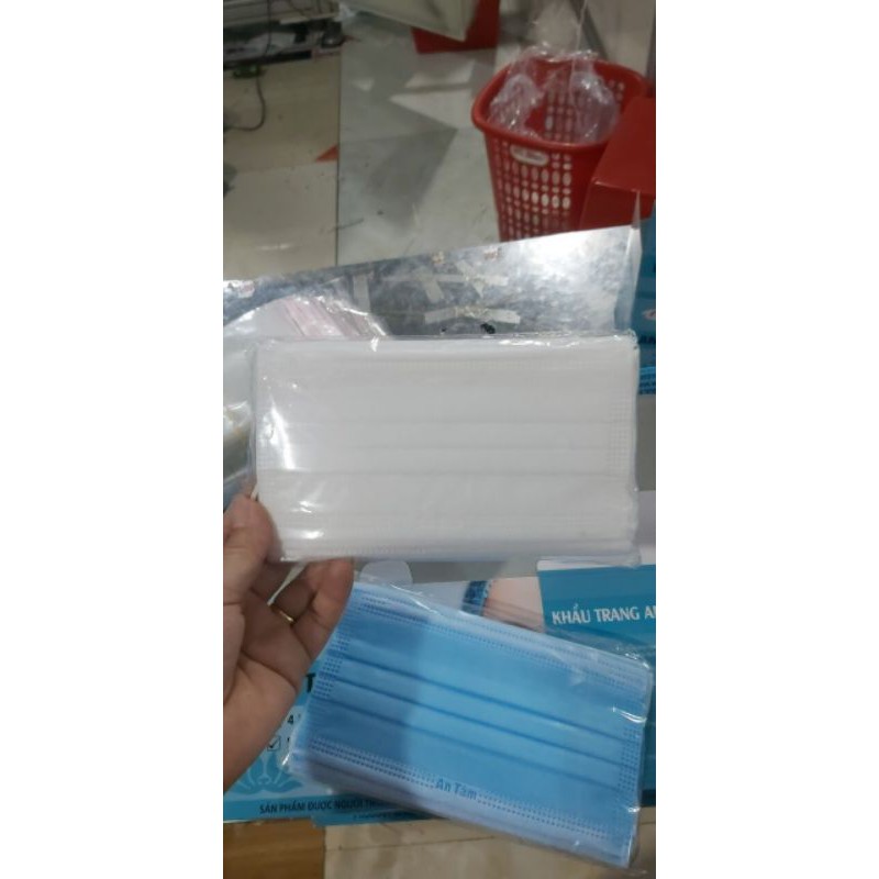 Hộp 50 cái Khẩu trang y tế ng lớn