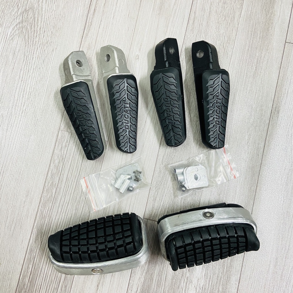 (HCM) CẶP GÁC CHÂN TRƯỚC KIỂU CUB VÀ CẶP GÁC CHÂN SAU MẪU DUCATY GẮN CÁC DÒNG XE SỐ THÔNG DỤNG HIỆN NAY