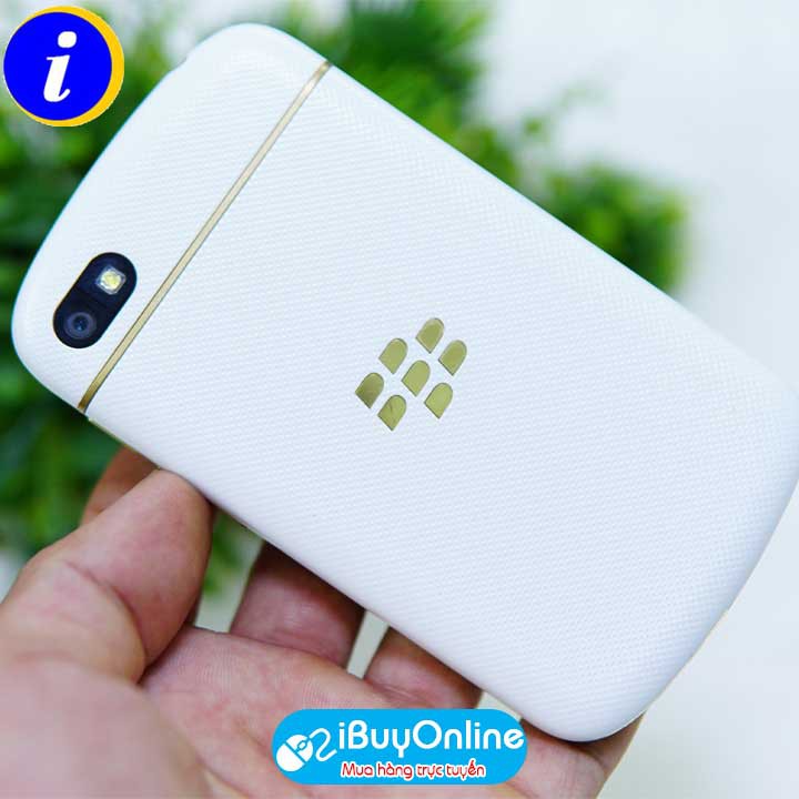 Điện thoại Blackberry Q10 Trắng Gold Zin Nguyên Hộp - Blackberry Q10 Gold Fullbox