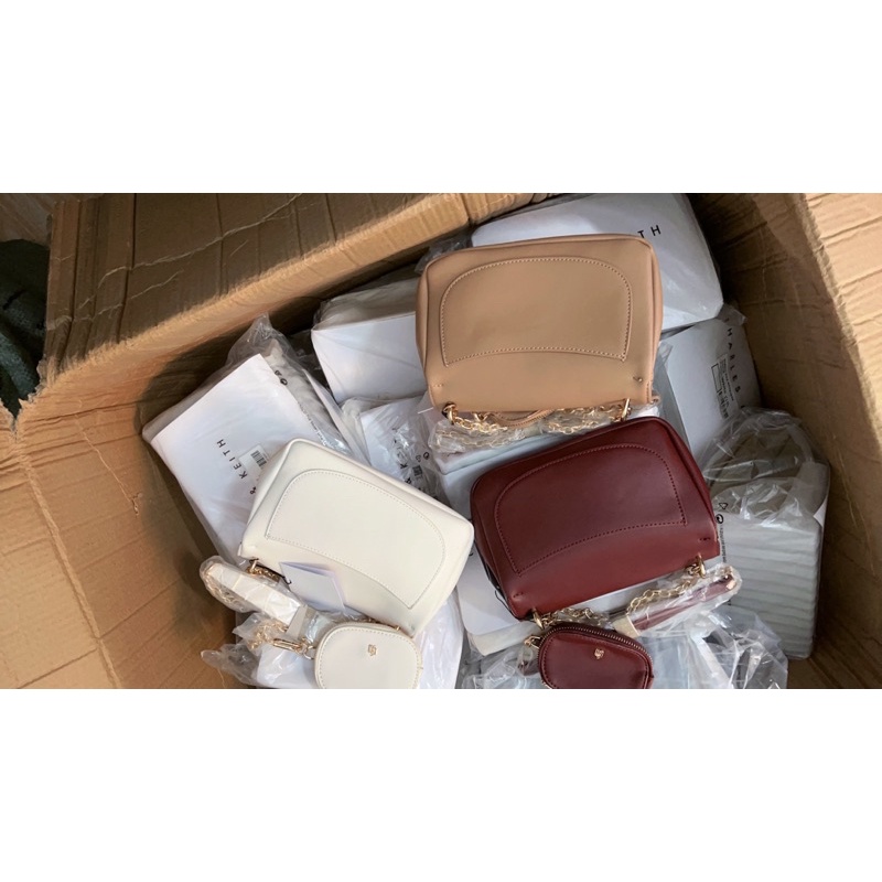 𝑻𝒖́𝒊 lyn đeo chéo