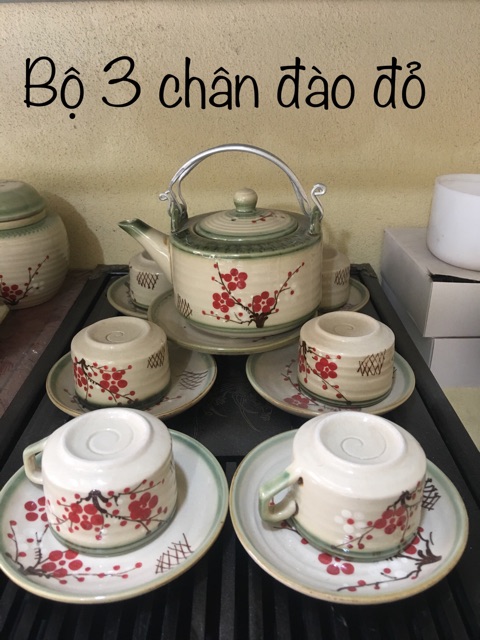 Bộ ấm chén men xanh Bát Tràng dáng 3 chân (hoa đào đỏ)