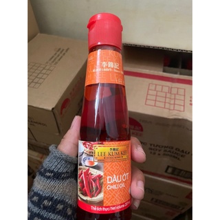 Dầu ớt lee kum kee -chili oil 207gr