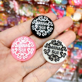 Charm Anna Sui