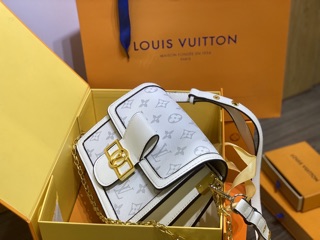 Túi Lv Dauphine Trắng Super