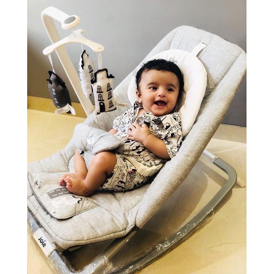 Ghế/Nôi rung ru ngủ trẻ em cao cấp, gấp gọn, phát nhạc Joie Dreamer cho bé từ sơ sinh