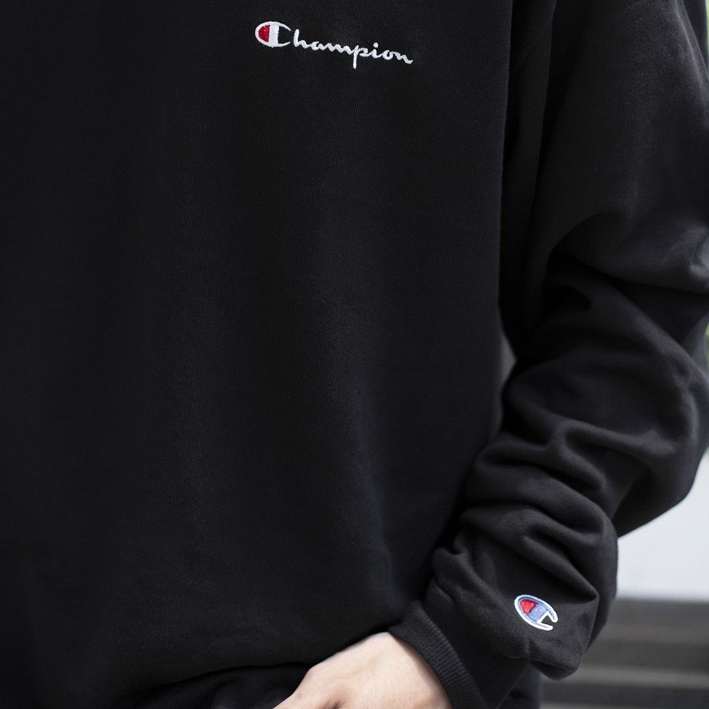 Áo Tay Dài Sweater Champion Chữ Thêu Màu Đen | BigBuy360 - bigbuy360.vn
