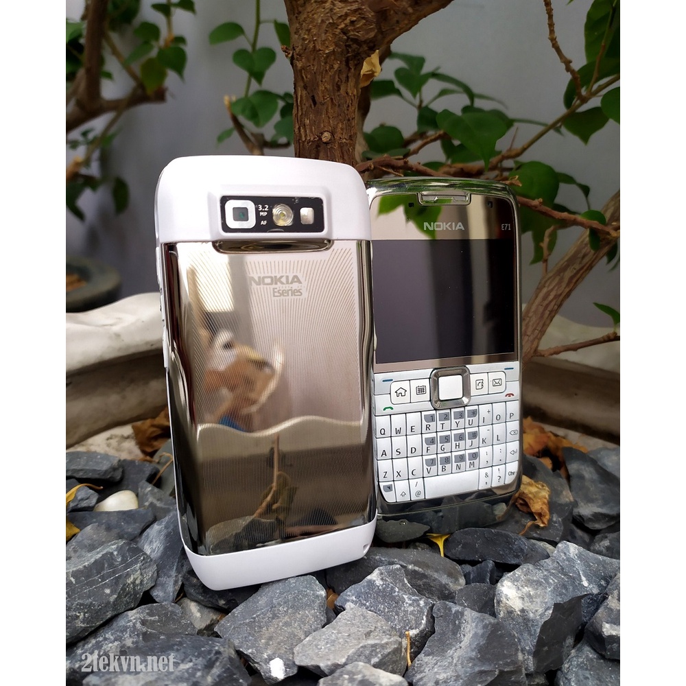 [HÀNG CHÍNH HÃNG]Điện thoại cổ độc Nokia E71 giá rẻ tặng kèm sim 3g số đẹp