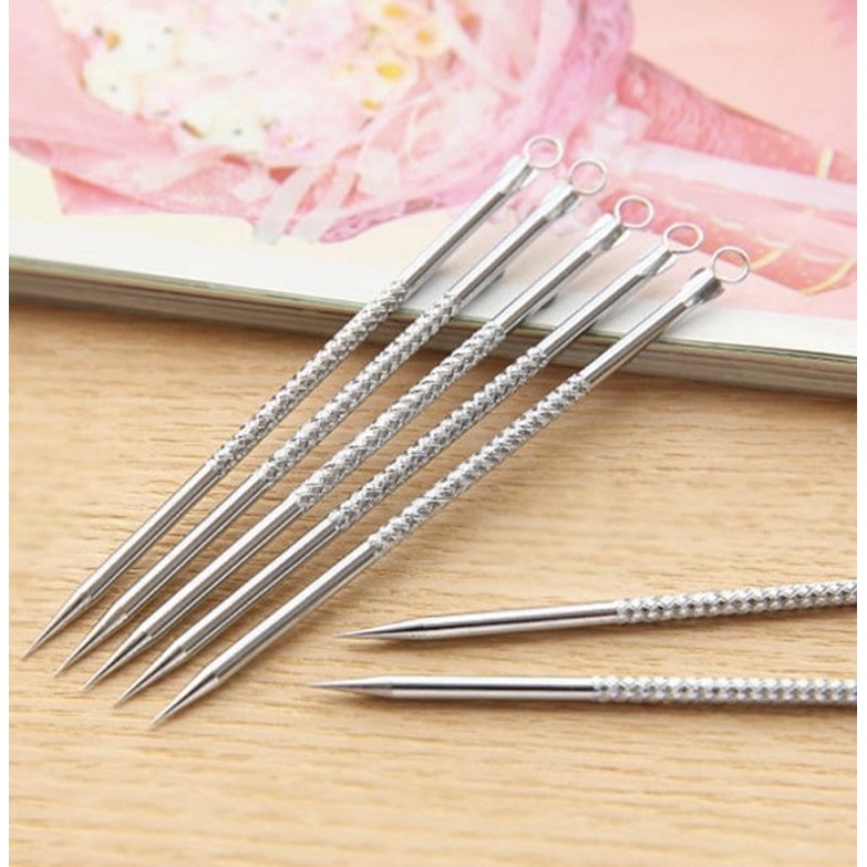 Que Nặn Mụn 2 Đầu Bằng Thép Không Gỉ Nhỏ Gọn Tiện Lợi