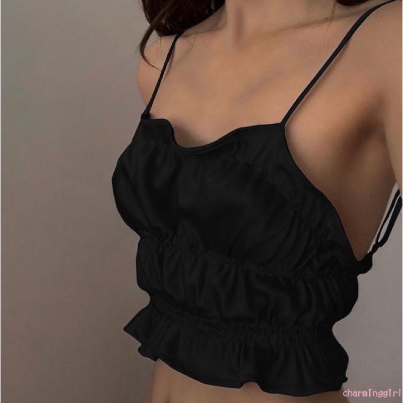 Áo hở lưng croptop hai dây đen quyến rũ nhún bèo eo