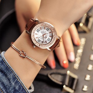 Đồng hồ quartz nữ mặt đính hột xoàn dây da sang trọng