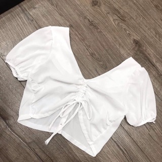 ÁO CROPTOP TRẮNG CỔ TIM LƯNG NÚT MANG 2 KIỂU