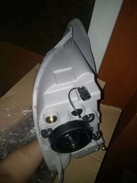 Đèn pha SPARK 2009