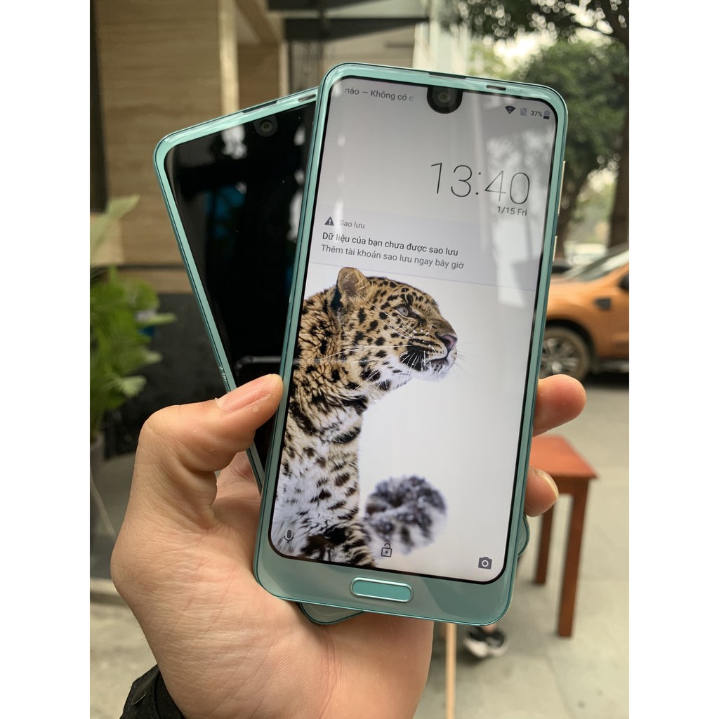 Điện thoại Sharp AQUOS R2 zin keng New 99%