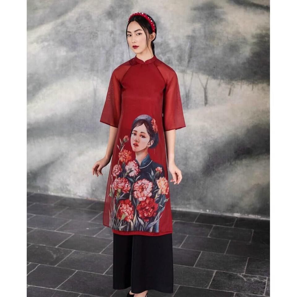 Áo dài cách tân cô gái kèm quần