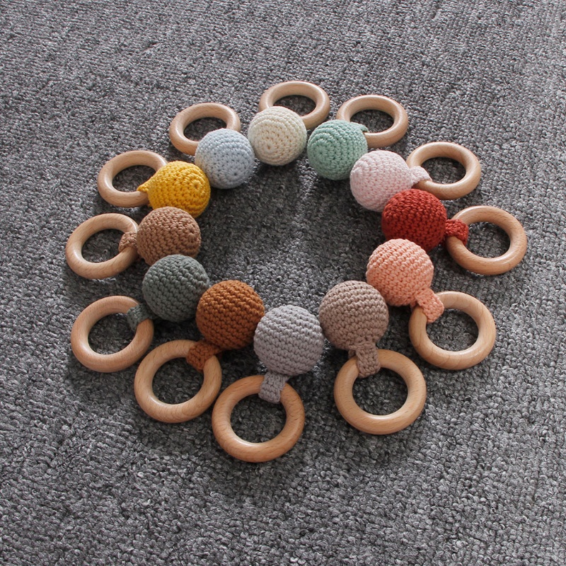 Đồ Chơi Ngậm Cắn Gắn Bóng Lông Xinh Xắn Cho Bé