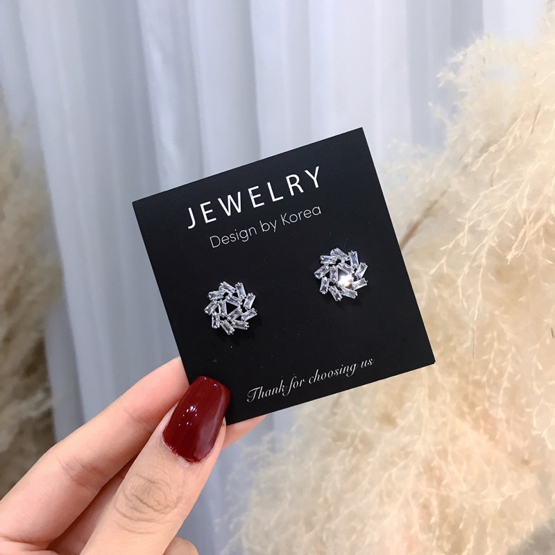 Bông tai tròn - vuông gắn đá sang chảnh