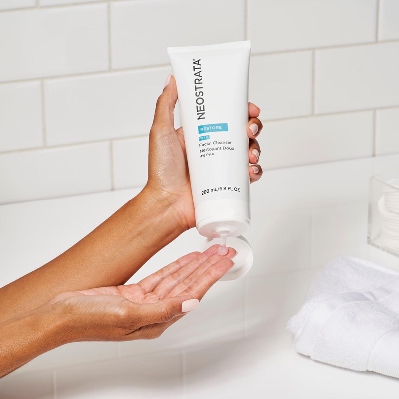 Sữa rửa mặt dịu nhẹ Neostrara Restore PHA Facial Cleanser
