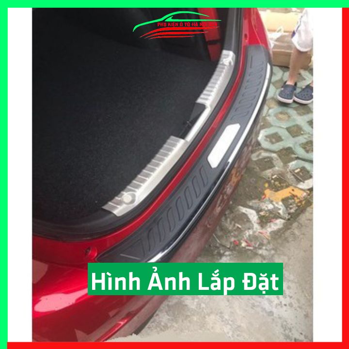 Ốp chống trầy cốp ngoài nhựa đen Mazda 3 2015 2016 2017 2018 2019 hàng loại 1 dán cốp sau chống xước trang trí xe