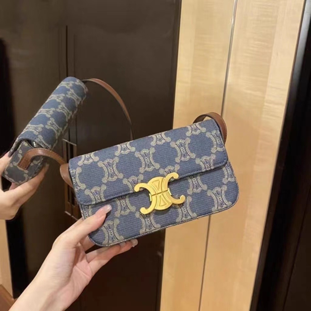 Túi đeo vai phong cách mới dễ phối đồ